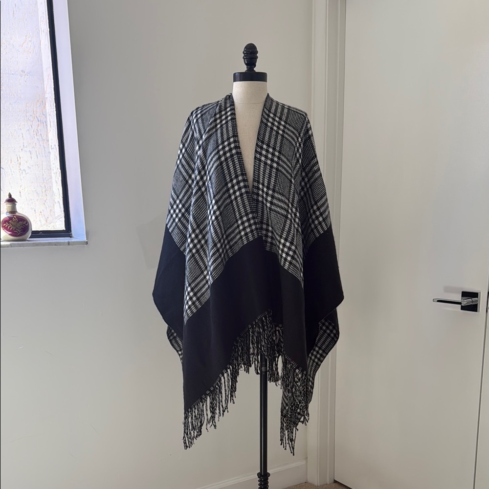 Black and Gray Plaid Fringe Poncho